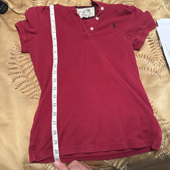 Great Condition!! Abercrombie Women’s Polo Top Size Medium. - Picture 7 of 7